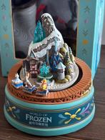 Disneyland hongkong frozen muziekdoos beeld, Verzamelen, Disney, Ophalen of Verzenden, Overige figuren, Zo goed als nieuw, Beeldje of Figuurtje
