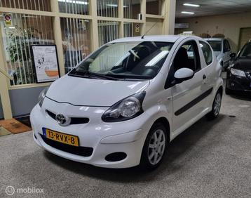 Toyota Aygo 1.0-12V Now AIRCO elektrische ramen beschikbaar voor biedingen