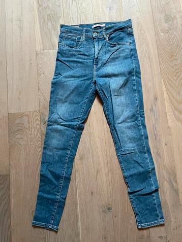Levi’s Mile High Super Skinny (maat 28) beschikbaar voor biedingen