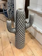 Te koop: Serax cactus vaas L grijs, alleen ophalen, Huis en Inrichting, Woonaccessoires | Vazen, Ophalen, Overige materialen, Overige kleuren