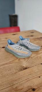 adidas Yeezy Boost 350 V2 ‘Israfil’ – maat 38 – paar keer ge, Ophalen of Verzenden, Nieuw, Blauw, Sneakers of Gympen