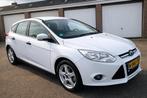 Ford Focus 1.0 Ecoboost 2013 Nieuwe APK Nieuwe Distributie, Zwart, 635 kg, 100 pk, Wit