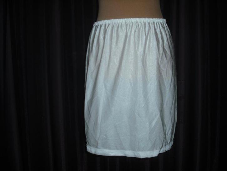 korte onderrok maat small, Kleding | Dames, Ondergoed en Lingerie, Overige typen, Wit, Verzenden