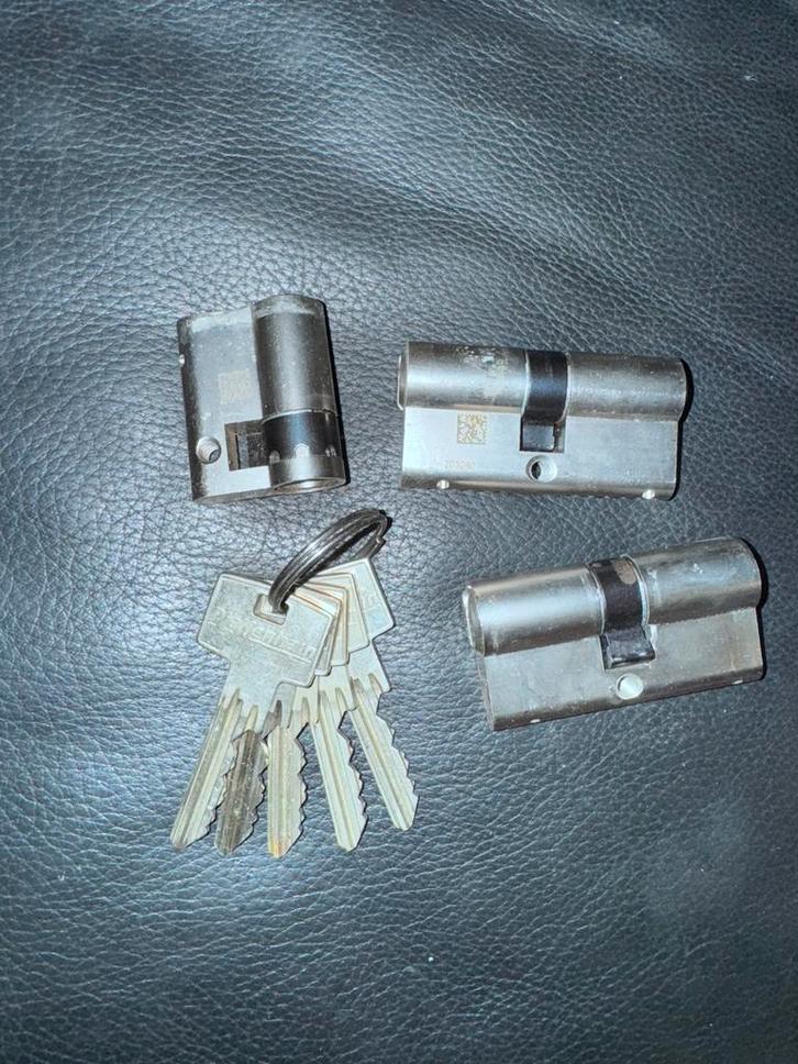 Cilindersloten set van 3, SKG 3 keur!, Doe-het-zelf en Verbouw, Hang- en Sluitwerk, Zo goed als nieuw, Slot, Ophalen of Verzenden