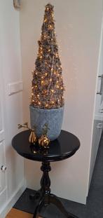 Kerstboom incl lampjes en pot, Huis en Inrichting, Woonaccessoires | Zuilen en Pilaren, Ophalen of Verzenden, Zo goed als nieuw