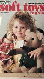 Family Circle Soft Toys (knuffels naaien), Ophalen of Verzenden, Gelezen, Borduren en Naaien