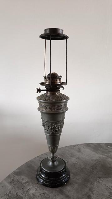 Antieke olielamp, Tin met marmeren voet beschikbaar voor biedingen