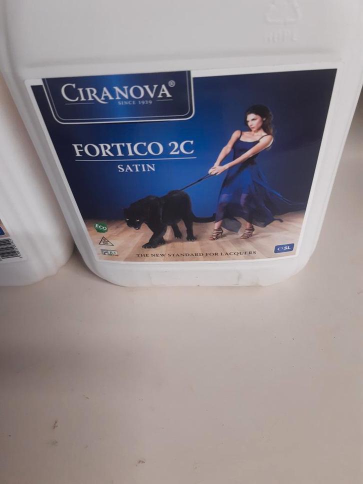 2 x 5 ltr.kannen Ciranova Fortico Satin parketlak, Doe-het-zelf en Verbouw, Vloerdelen en Plavuizen, Nieuw, Laminaat, Overige materialen