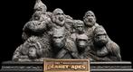Weta workshop - Planet of the Apes; APES THROUGH THE AGES, Ophalen of Verzenden, Zo goed als nieuw