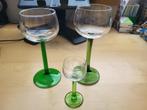 3 glazen met groene voet, Verzamelen, Ophalen, Zo goed als nieuw, Borrel- of Shotglas
