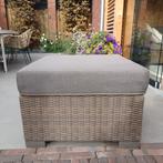 Hocker met grijs kussen, heel goede staat, landelijk, Tuin en Terras, Tuinsets en Loungesets, Ophalen, Zo goed als nieuw