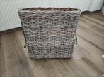 Te koop mooie rieten paraplumand, Huis en Inrichting, Woonaccessoires | Schalen en Manden, Ophalen, Gebruikt, Rechthoekig, Riet