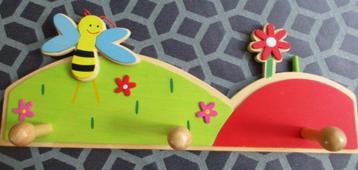 2 x houten kinderkapstok Clown / bloemetje en bijtje à 1,00 beschikbaar voor biedingen