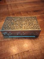 sier doosje met reliëf., Ophalen of Verzenden, Gebruikt