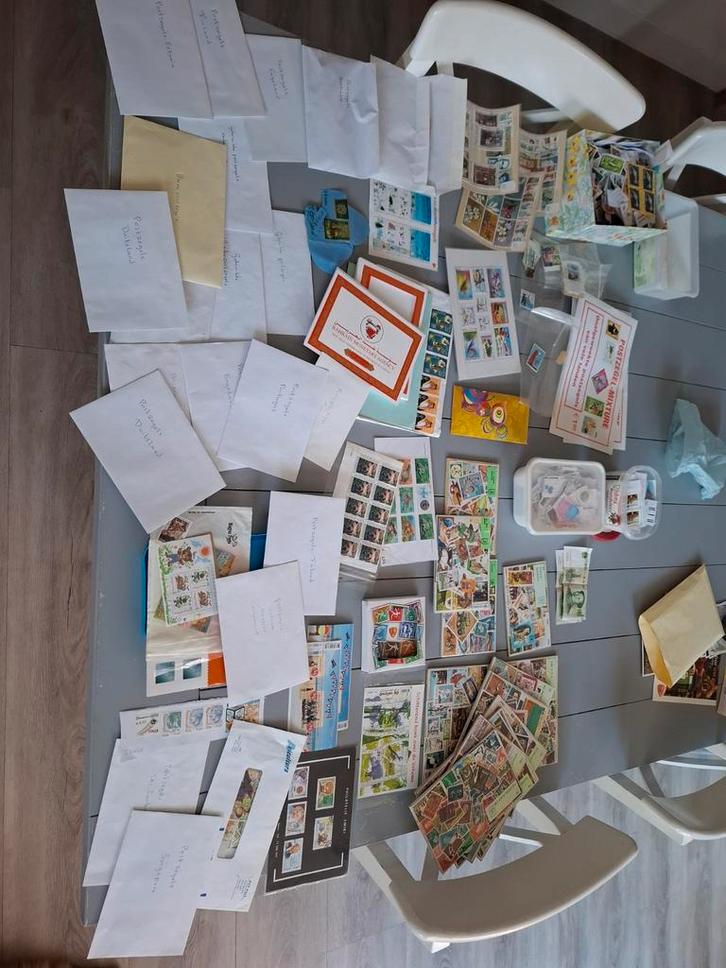 Postzegelverzameling uit erfenis, Hobby en Vrije tijd, Scrapbooking, Ophalen of Verzenden