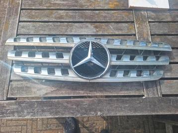 Grill mercedes ML W163 beschikbaar voor biedingen