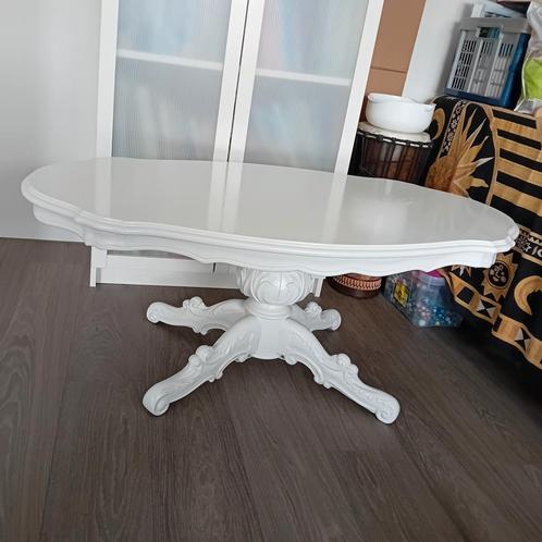 Sfeervolle salontafel met mooi houtsnijwerk., Huis en Inrichting, Tafels | Salontafels, Gebruikt, Minder dan 50 cm, 50 tot 100 cm