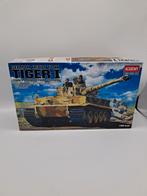 Academy Tiger I full interior 1:35, Hobby en Vrije tijd, Modelbouw | Auto's en Voertuigen, Overige merken, Tank, 1:32 tot 1:50