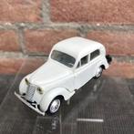 1:43 NOREV RENAULT JUVAQUATRE, Hobby en Vrije tijd, Modelauto's | 1:43, Ophalen of Verzenden, Gebruikt, Auto, Norev