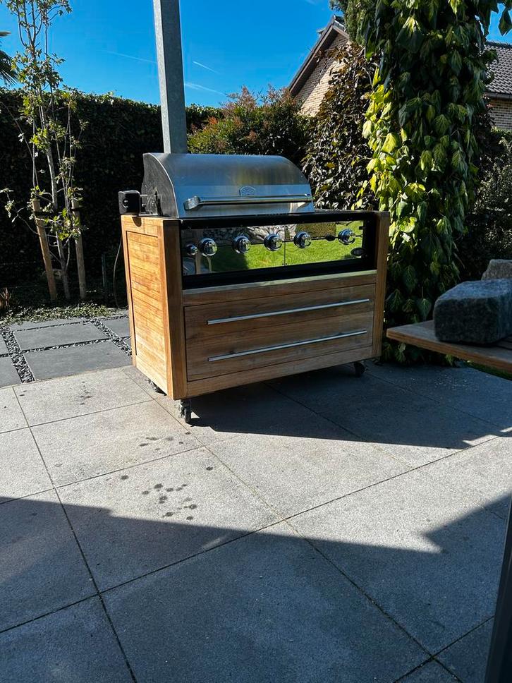 Boretti Barbecue met Draaispit - Verhuizing!, Tuin en Terras, Gasbarbecues, Gebruikt, Ophalen of Verzenden