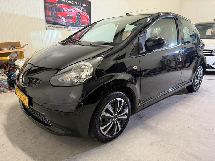 Toyota Aygo 1.0 12V Vvt-i 5DRS 2006 Zwart, Auto's, Toyota, Particulier, Benzine, A, Hatchback, Handgeschakeld, Geïmporteerd, Zwart