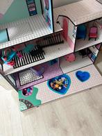 Lol poppenhuis met meubels, Ophalen, Gebruikt, Poppenhuis