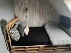 Pallet bed, Huis en Inrichting, Slaapkamer | Bedden, Bruin, 140 cm, Zo goed als nieuw, Hout