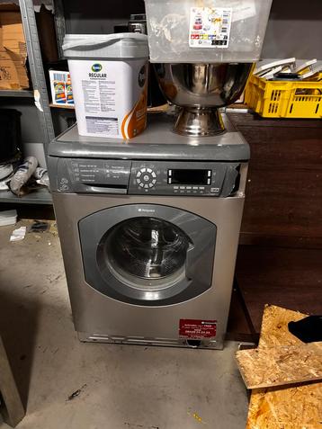 Wasmachine beschikbaar voor biedingen