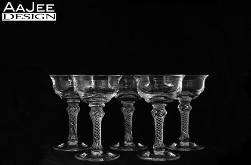 Leerdam - Taverne - Amsterdam - Slingerglas been - 1968, Antiek en Kunst, Antiek | Glas en Kristal, Ophalen of Verzenden