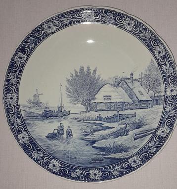 WANDBORD EN VAZEN DELFTS BLAUW beschikbaar voor biedingen