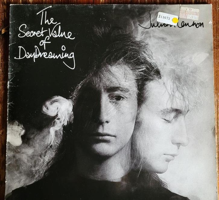 Lp / Elpee JULIAN LENNON The secret Value of Daydreaming, Cd's en Dvd's, Vinyl | Pop, Gebruikt, 1960 tot 1980, 12 inch, Ophalen of Verzenden