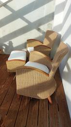 4 stoelen en een hocker, Huis en Inrichting, Stoelen, Ophalen, Zo goed als nieuw, Kunststof