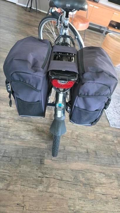 FastRider dubbel fietstas zgan, Fietsen en Brommers, Fietsaccessoires | Fietstassen, Zo goed als nieuw, Ophalen of Verzenden