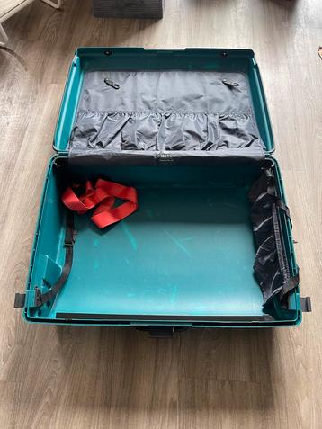 Carlton Koffer - Hard Kunststof beschikbaar voor biedingen