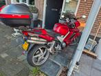 Honda VFR 800 uit 2006. Kleur Candy Glory Red, 4 cilinders, Motorrijbewijs A, Meer dan 35 kW, 800 cc