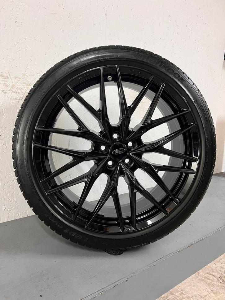 21 inch Ford Kuga Winterbanden Hankook, Auto-onderdelen, Banden en Velgen, Banden en Velgen, Winterbanden, 21 inch, 245 mm, Ophalen