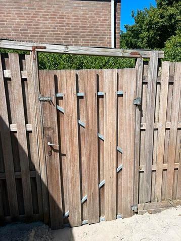 Tuinpoort op stalen frame circa 90x190 beschikbaar voor biedingen