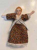 Kleine porseleinen pop – ca. 15 cm – handbeschilderd gezicht, Ophalen of Verzenden, Zo goed als nieuw, Popje