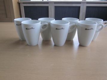 Walküre 7 Mocca d'Or 7 mokken D8cm H10cm schotels D 13cm beschikbaar voor biedingen