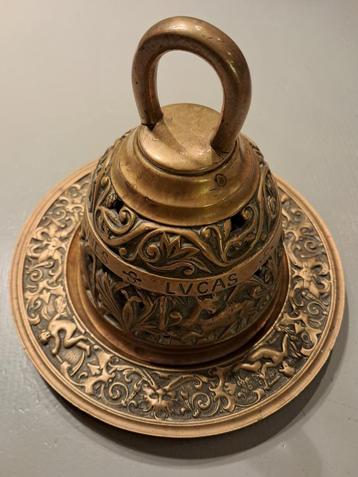 Voor verzamelaar - Antieke bronzen kerkbel beschikbaar voor biedingen