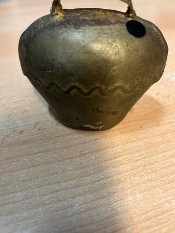 Kleine koebel beschikbaar voor biedingen