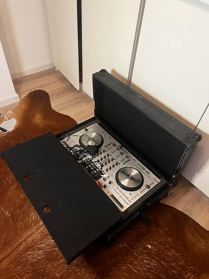 Numark 4Trak DJ set incl. koffer, Muziek en Instrumenten, Dj-sets en Draaitafels, Gebruikt, Dj-set, Numark, Ophalen