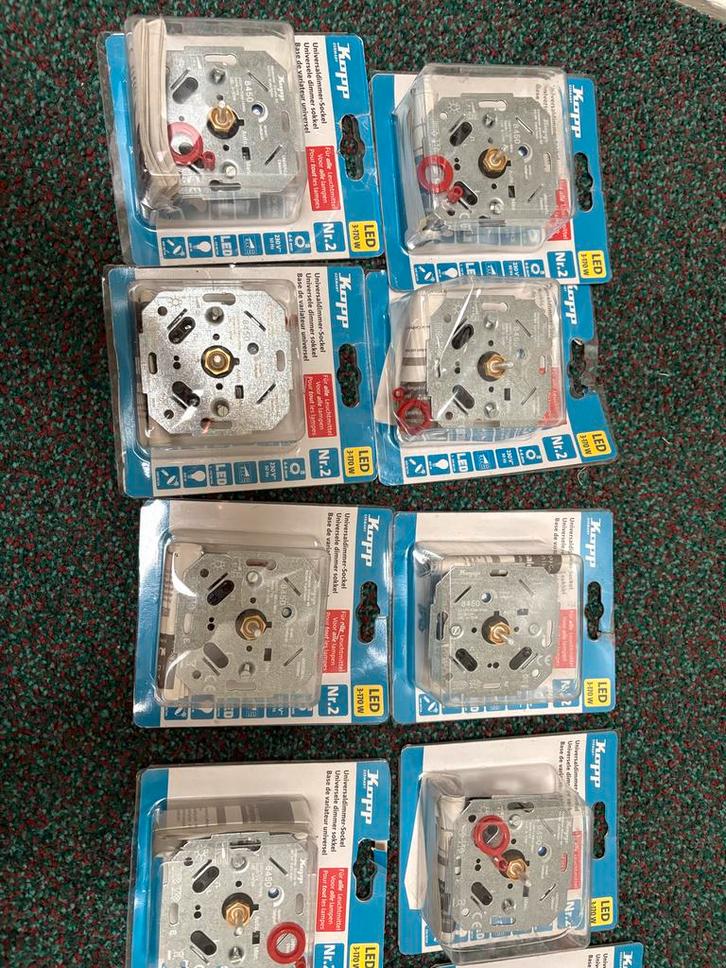 Kopp universele LED dimmer 3-170W- Nieuw in verpakking, Doe-het-zelf en Verbouw, Elektra en Kabels, Nieuw, Schakelaar, Ophalen of Verzenden