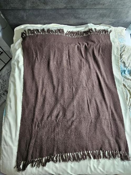 Bruine plaid 180x135 voor op de bank, Huis en Inrichting, Woonaccessoires | Plaids en Woondekens, Zo goed als nieuw, Ophalen of Verzenden