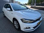 Volkswagen Polo 1.0 TSI Comfortline R-line*Park-Sensoren*NAV, Voorwielaandrijving, 1063 kg, Gebruikt, Euro 6