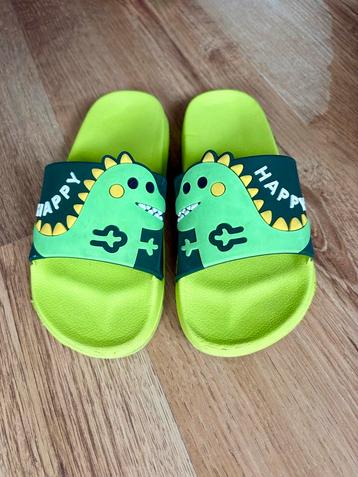 Mooie Groene Dino Dinosaurus Slippers - Maat 33 beschikbaar voor biedingen