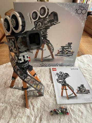 LEGO Disney Walt Disney eerbetoon camera 43230 beschikbaar voor biedingen