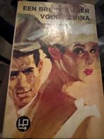 Een Bruidsluier voor Marina - Marianne Schaarz, Ophalen of Verzenden, Gelezen, Nederland