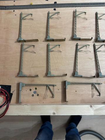 Märklin Bovenleiding masten beschikbaar voor biedingen
