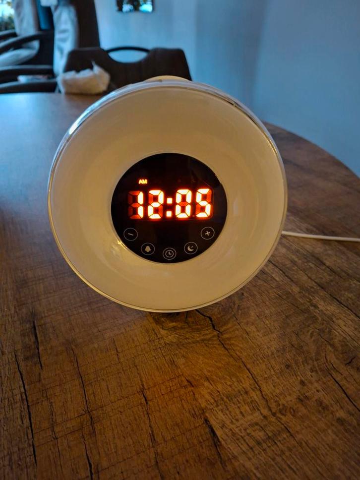 Digitale Wekker met Lichttherapie, Witgoed en Apparatuur, Wekkers, Gebruikt, Digitaal, Ophalen of Verzenden
